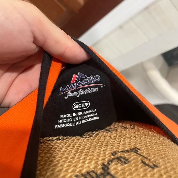 Cincinnati Bengals Majestic short sleeved shimmer v neck cut tee shirt sz small - Picture 7 of 8